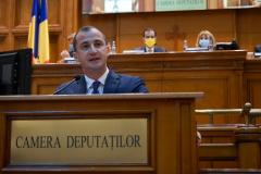 UPDATE Moţiunea de cenzură, citită în plenul reunit al Camerei Deputaţilor şi Senatului, în lipsa lui Cîțu