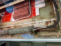 Produse expirate, mizerie și insecte în două hoteluri de 5 stele din București