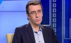 Toni Neacşu: Guvernul poate legifera acum în afara oricărui control