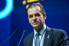 Președintele Klaus Iohannis a rămas, într-o singură zi, fără doi Orban