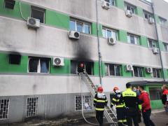 Incendiul de la Spitalul de Urgență Piatra Neamț. Managerii sunt urmăriți penal