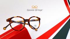 Cum să alegeți rame de ochelari care nu vă îmbătrânesc chipul - Grande Optique vă inspiră 