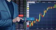Rata dobânzii la creditele pe termen lung pentru România se apropie de pragul de 5%