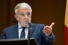 VICTORIE pentru Mugur Isărescu la Curtea Constituțională în dosarul privind colaborarea cu fosta Securitate