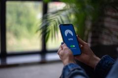 Cum să-ți protejezi telefonul mobil de hackeri