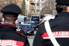 Italia: Sute de șoferi români, exploatați de patroni