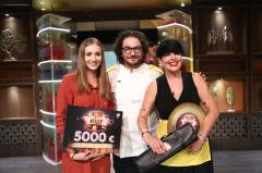 Finala ediţiei speciale Chefi la cuţite, lider detaşat de audienţă. Chef Bontea şi chef Scărlătescu şi-au tatuat chipul lui chef Florin Dumitrescu