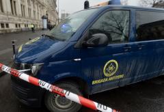 Alertă cu bombă în Capitală. Colet suspect într-o bancă din sectorul 4
