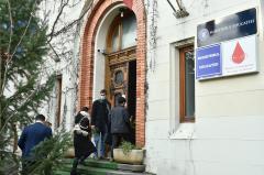 Elevii protestează în faţa Ministerului Educaţiei! Sunt nemulţumiţi de modificarea criteriilor de acordare a burselor