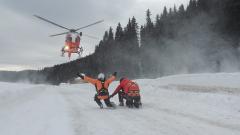 Cei doi turiști surprinși de avalanșă în Făgăraș, duși la cabana Negoiu