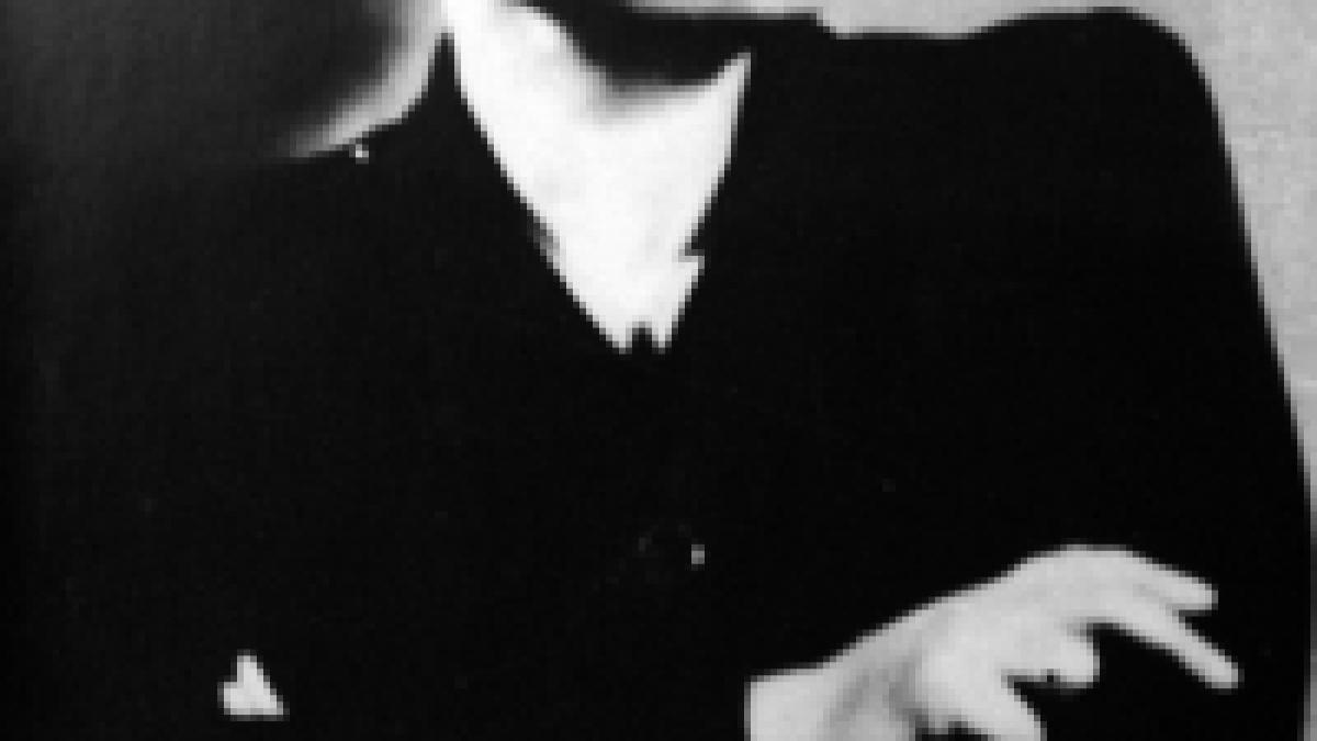 In umbra puterii