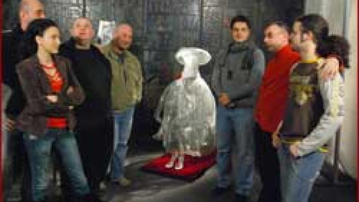 Dragostea este o pereche de pantofi - Trupa Taxi ne incalta... cu marimea 38