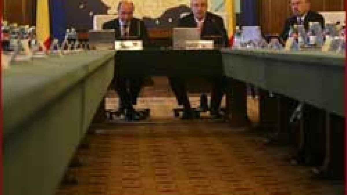 Basescu bate obrazul ministrilor