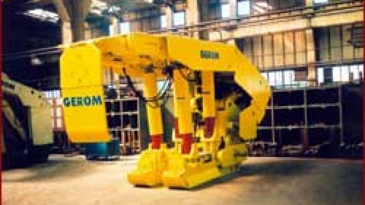 Coruptie - Functionar AVAS, promovat intre doua spagi