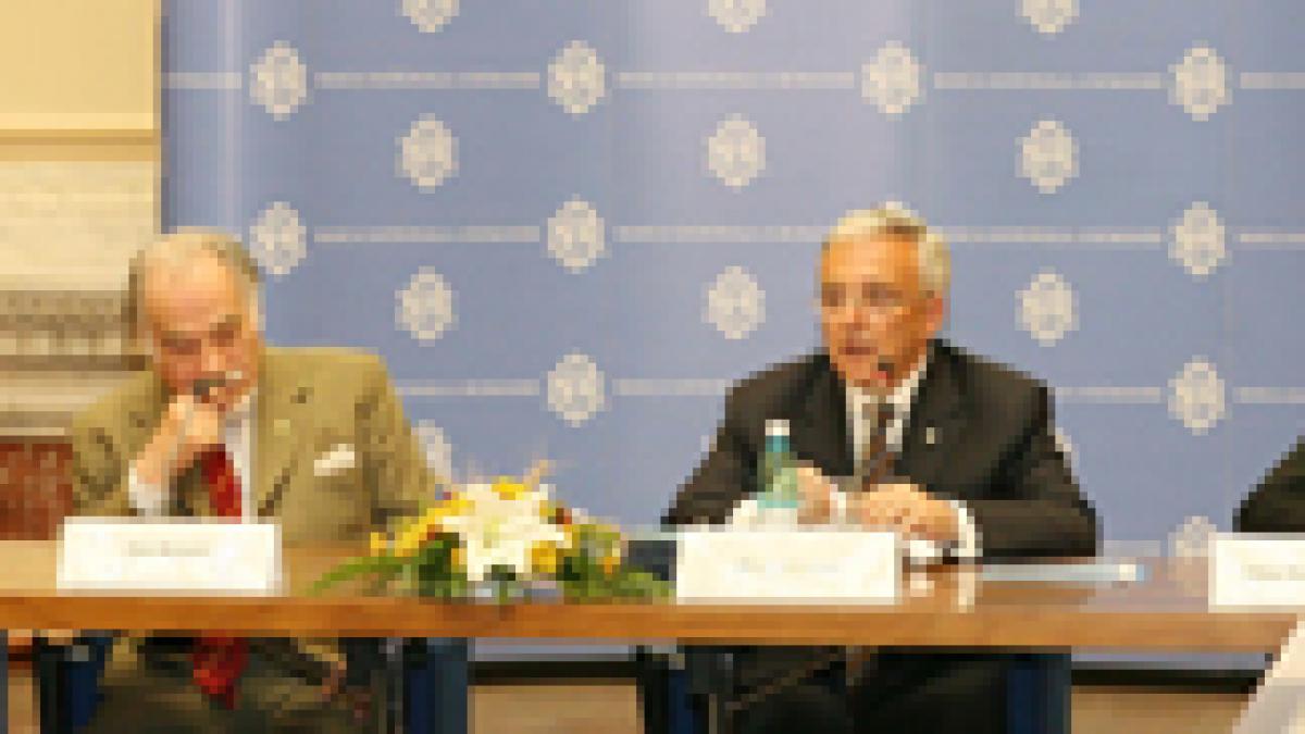 Leul, Rocky finanţist - Isărescu spune că vom trece la euro cănd vom fi pregătiţi