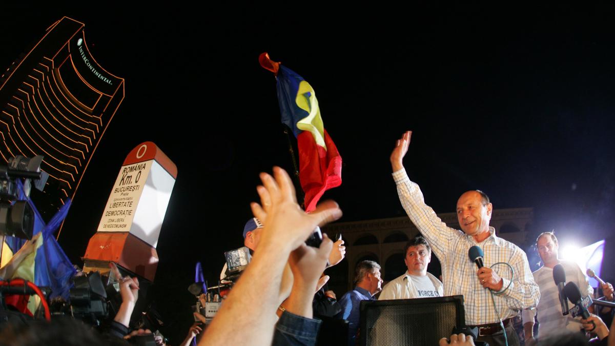 75%-78,1%  -  NU / 21,9%-25%  -  DA