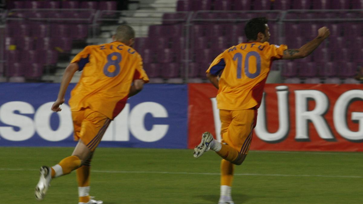 Cronica unei calificari dorite / Romania  -  Slovenia: 2-0