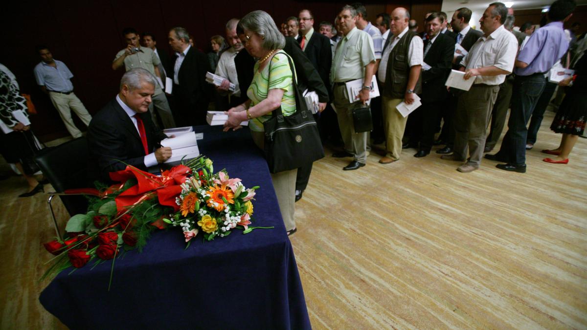 Năstase i-a dat NUP lui Oprişan