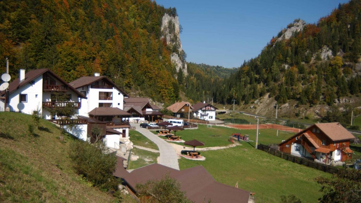 Terenuri tot mai scumpe