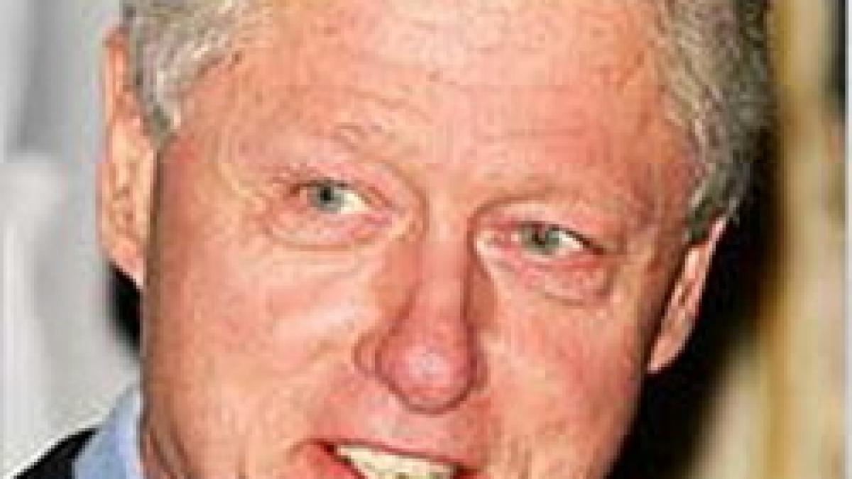Scump la vorbe  -  Bill Clinton, mai bogat cu 10 milioane
