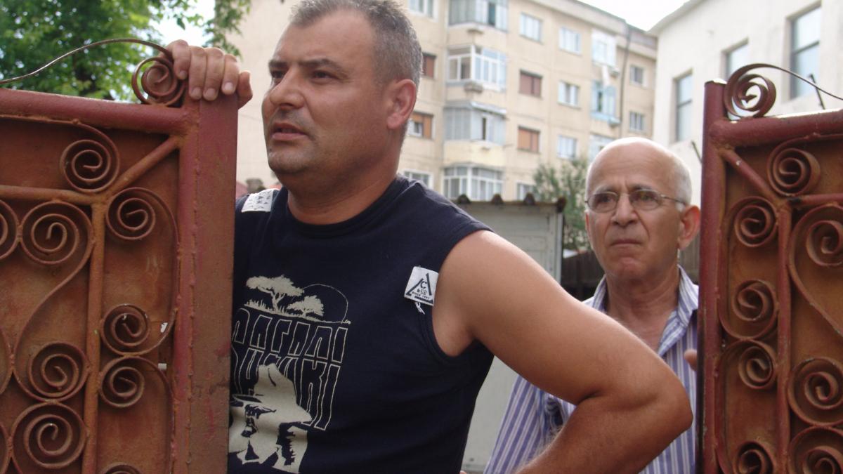 Salvat de copilul pe care il aşteaptă să se nască