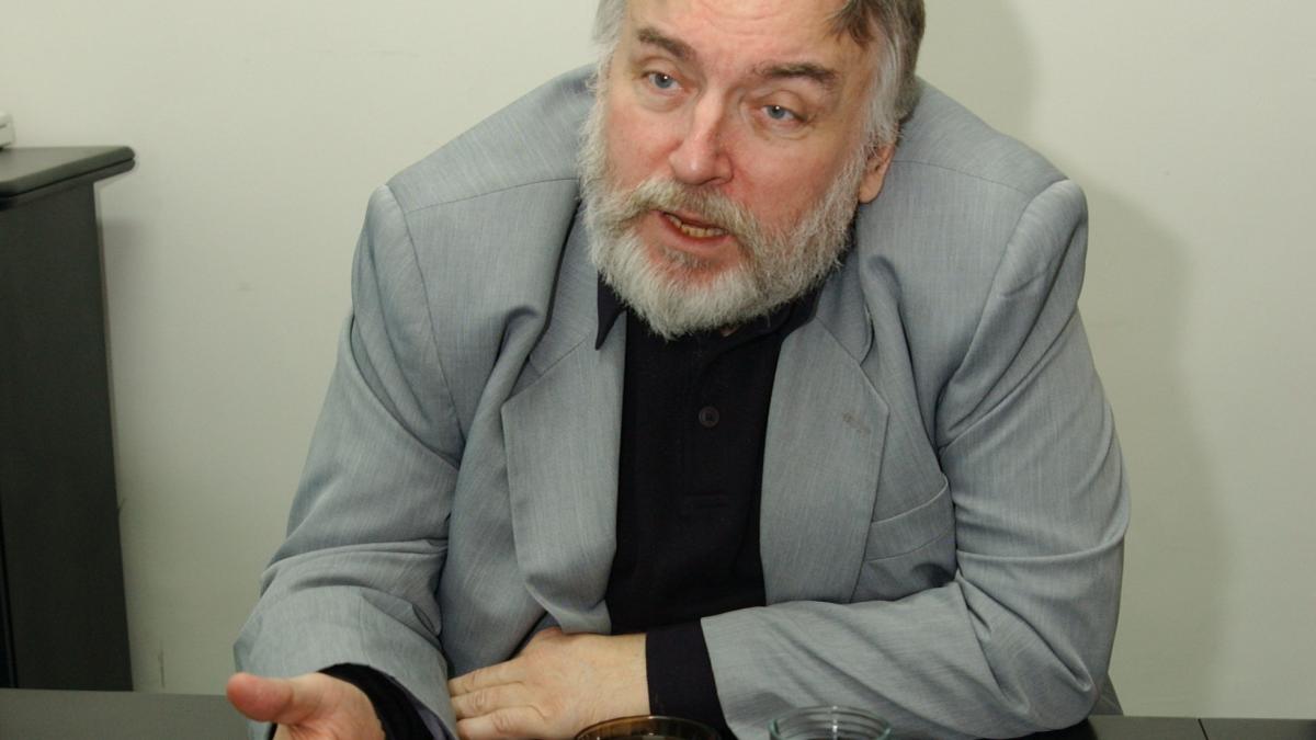 "Astăzi e ziua ta..." : Adrian Păunescu