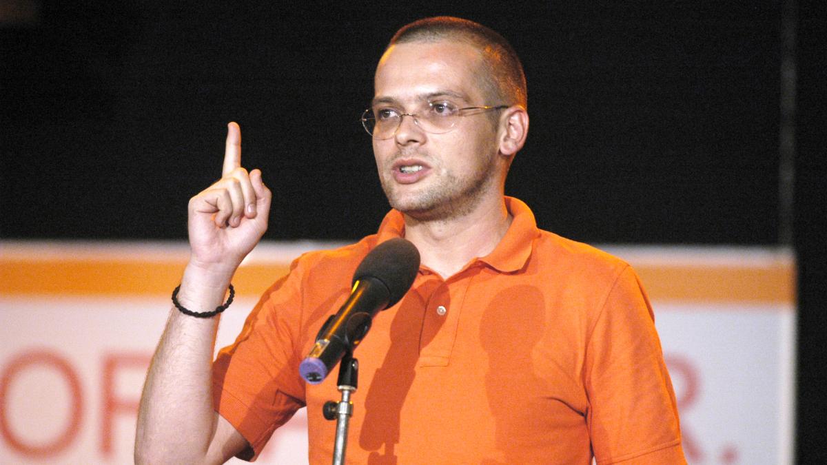 "Astăzi e ziua ta..." - Adelin Petrişor
