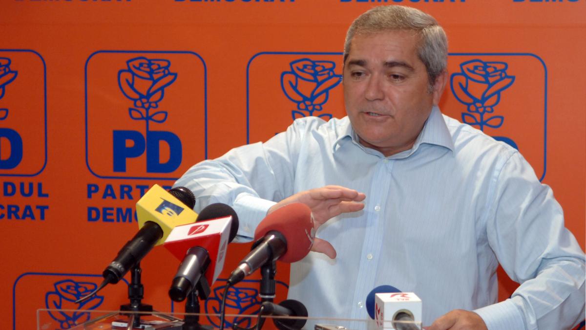 Scrisori pe banii pensionarilor