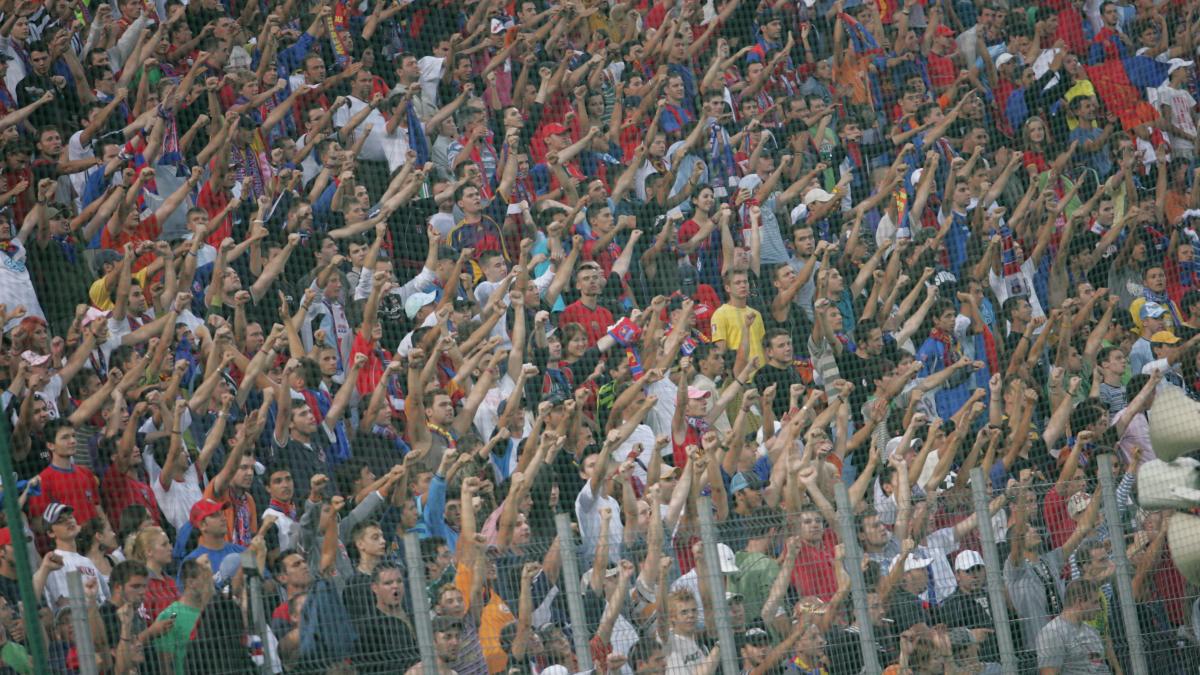 Steaua - Zaglebie 2 - 1 - Timp căştigat, dar jocul incă suferă