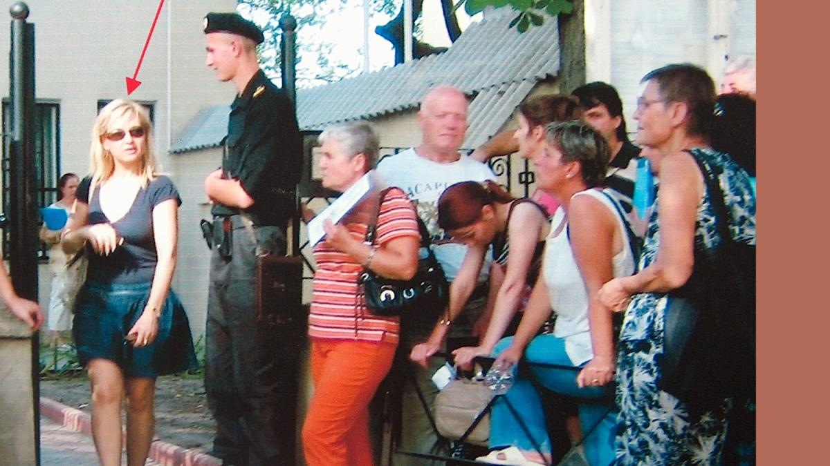 Arestări pe filiera "Şpagă pentru vize" 