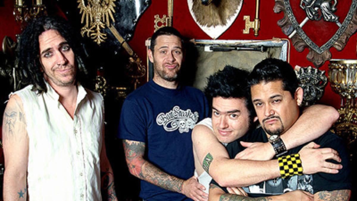 La City FM: NOFX şi fanii