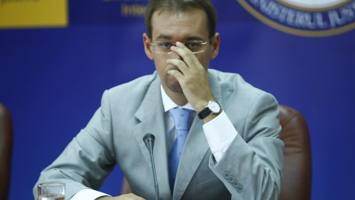 Ministrul Justiţiei are dosar penal la DNA
