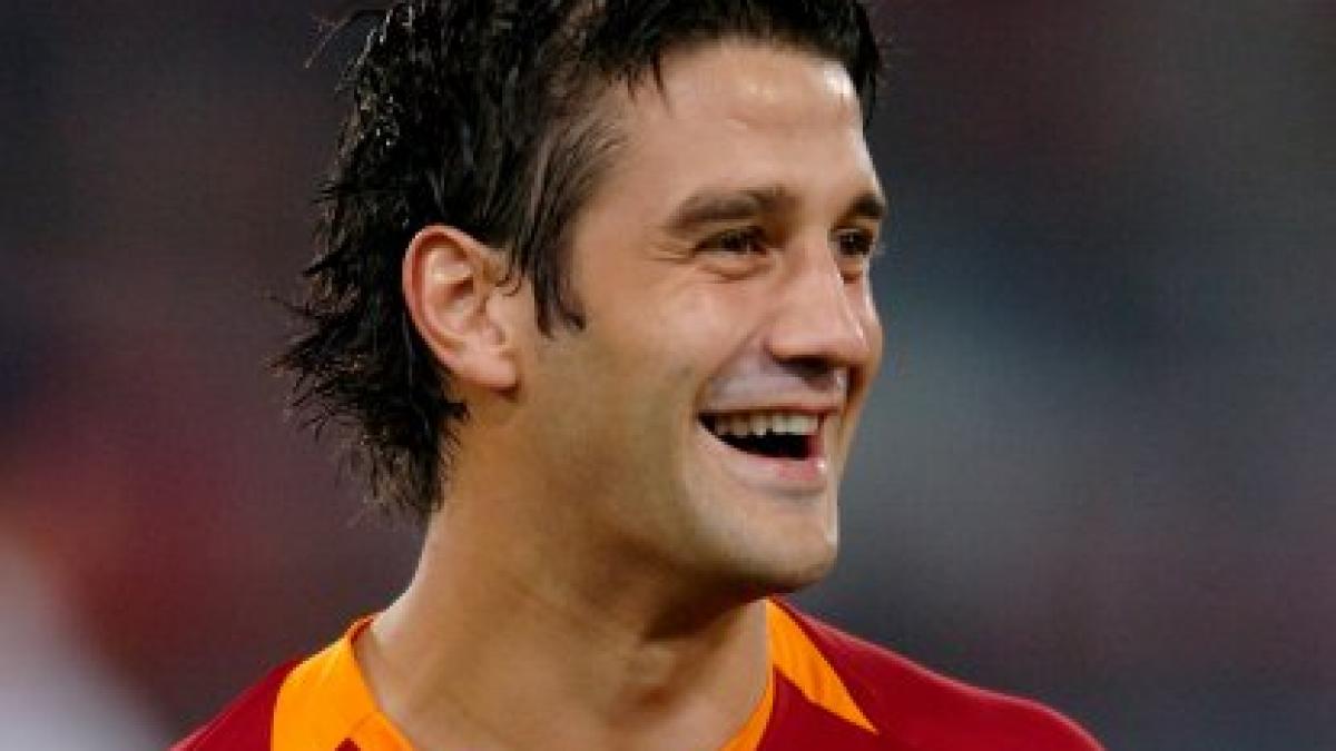 RECORD / Cristi Chivu in echipa milionarilor din Serie A