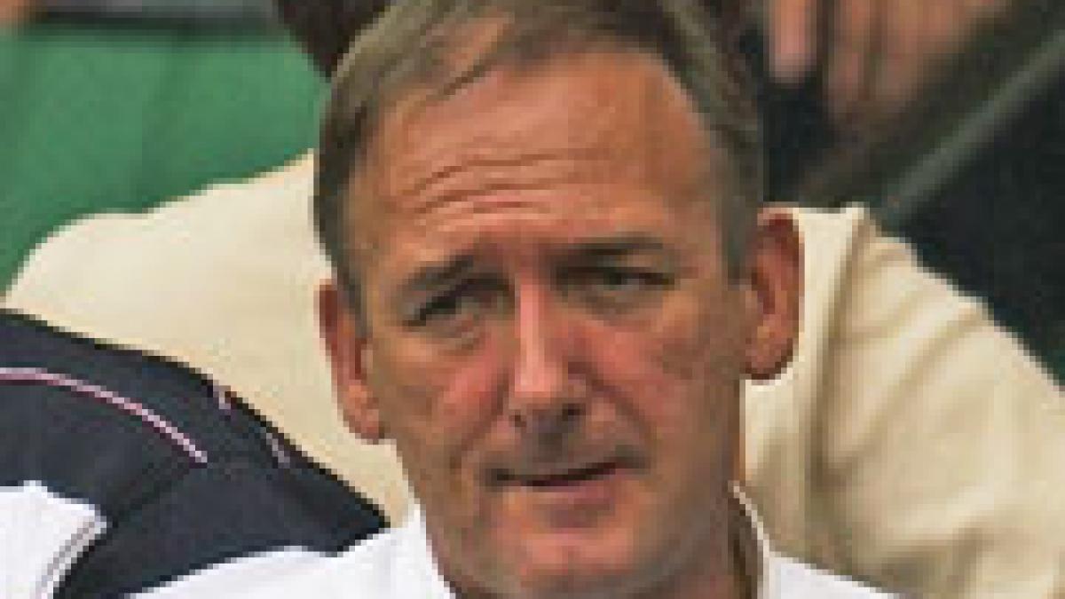 Ted Beckham a suferit un atac de cord 