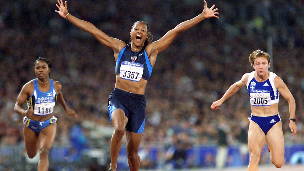 Dopaj / Marion Jones a inapoiat medaliile