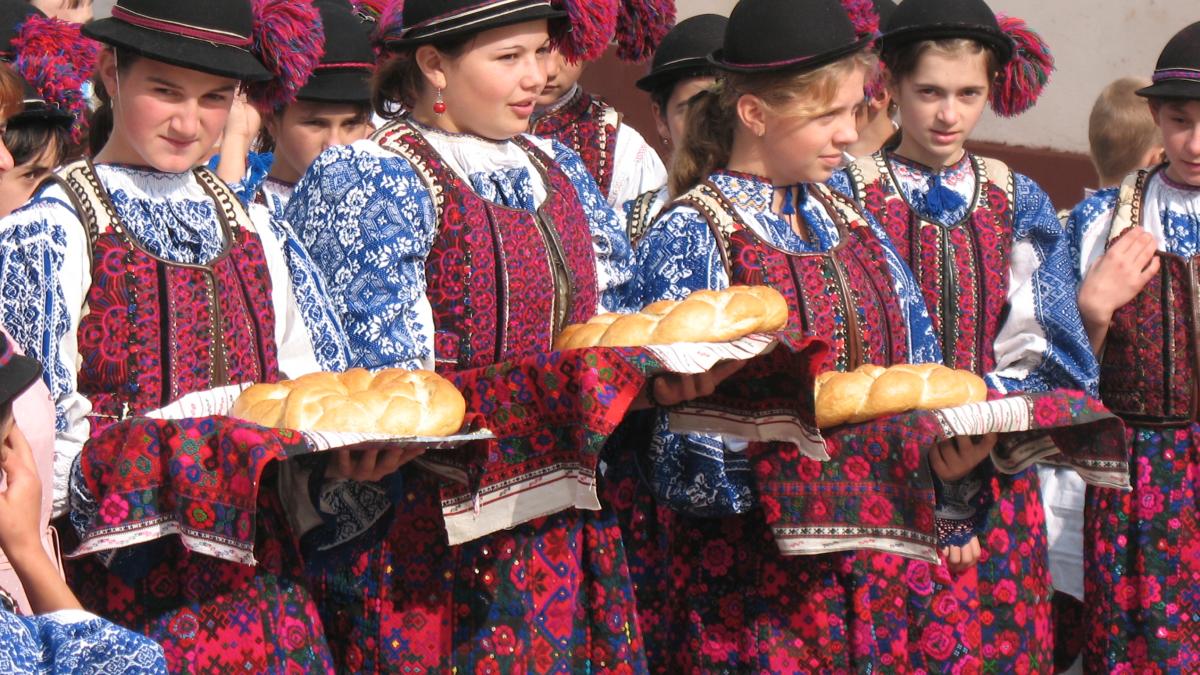 Drăguşul, in haine de sărbătoare 