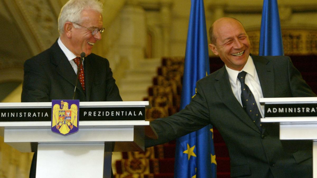 Tratat UE/  Băsescu şi documentele concrete de la Lisabona