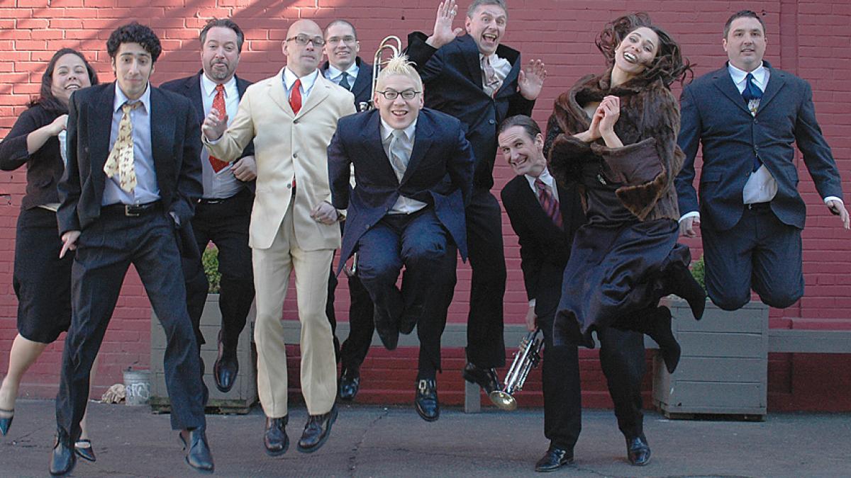Ultimele bilete la Pink Martini