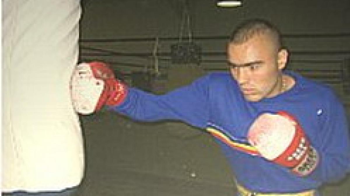 Ne-au făcut de răs: Trei pugilişti romăni, hoţi in Chicago!