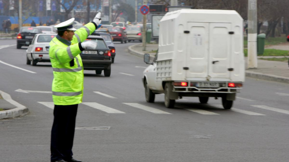 Schimbări in codul rutier - "Alba-neagra" cu nervii şoferilor