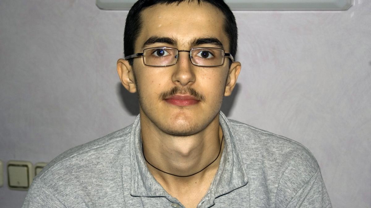 Tinereţe "roasă" de boală