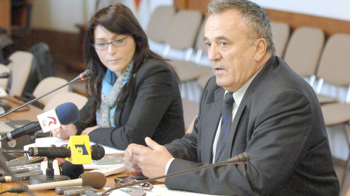 Alimentele romăneşti, fără protecţie

 
