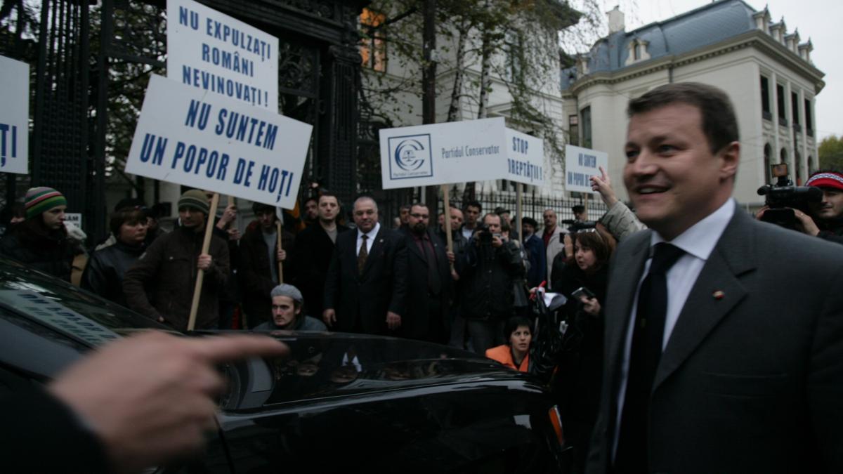 Criza din Italia, folosită electoral