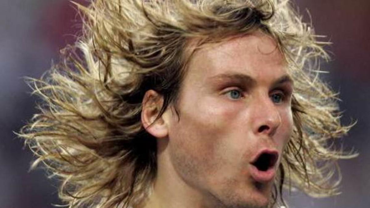 Exces de zel  -  Nedved si-a cerut scuze