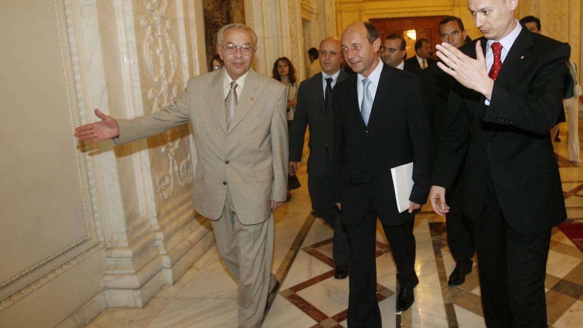 Meci electoral Băsescu-Parlament 