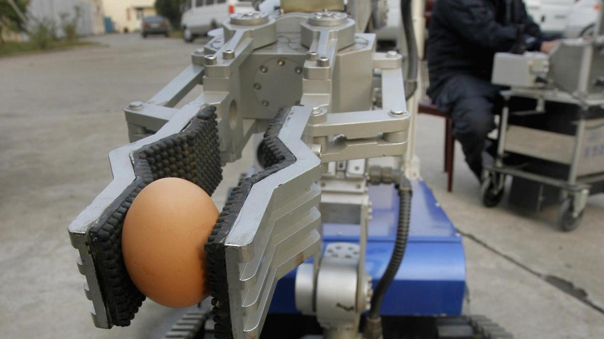Roboţii militari