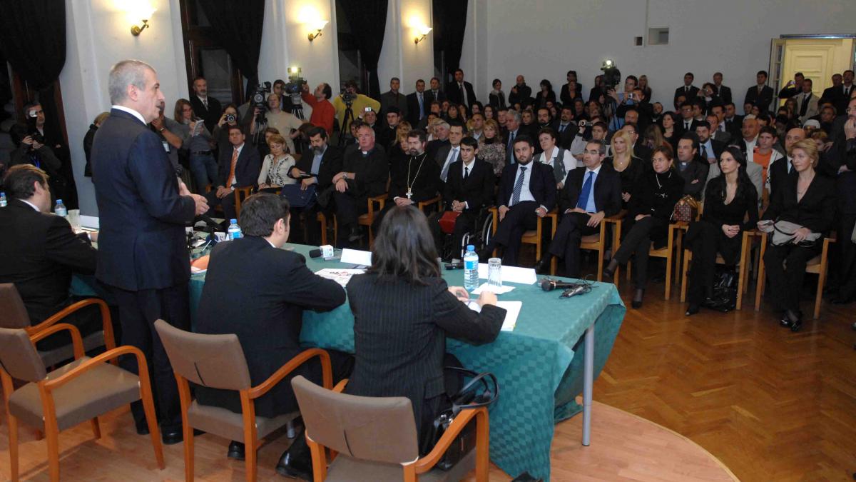 Urmăritul Argint, nas in nas cu Guvernul