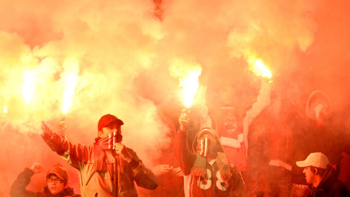 Dinamo - Rapid - Piromanii stadioanelor