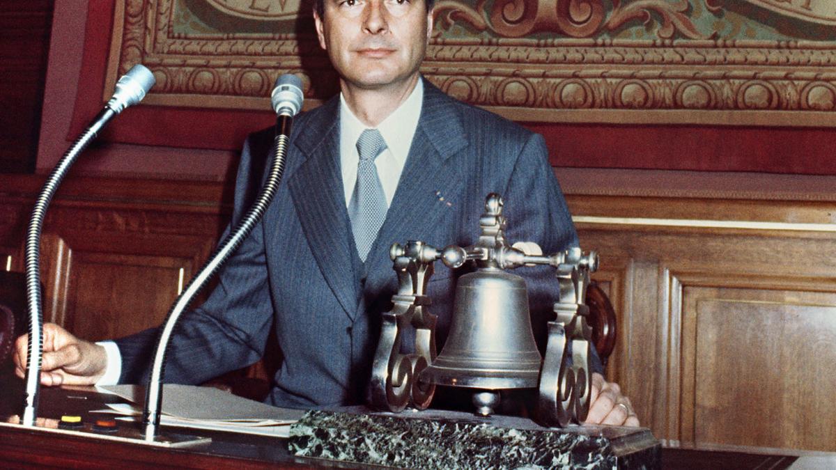 Chirac sub acuzare