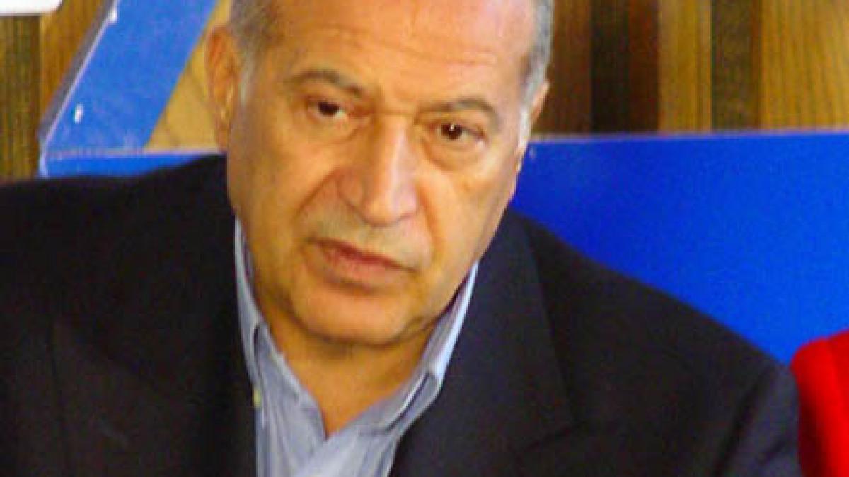 Dan Voiculescu anunţă că  va conduce PC pănă in 2008